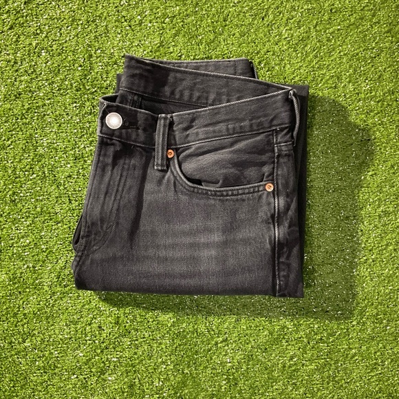 H&M Men’s Relaxed Fit Black Washed Denim Jeans - Picture 11 of 11